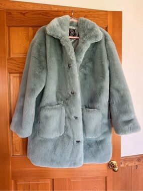 Double D Ranch Seafoam Plush Teddy Coat